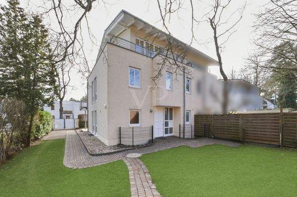 Hauseingang-Rasen KI generiert