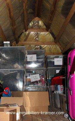 Abstellfläche im Spitzboden