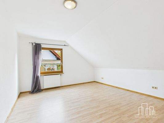 CAM02839G0-PR0332-STILL022