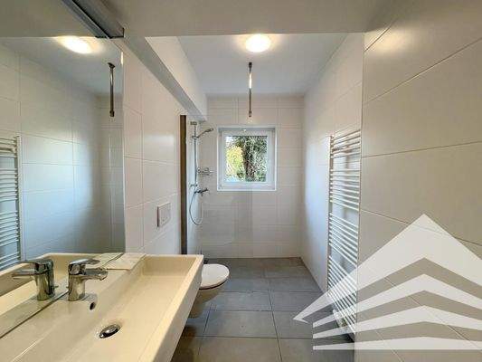Badezimmer inkl. Dusche und WC
