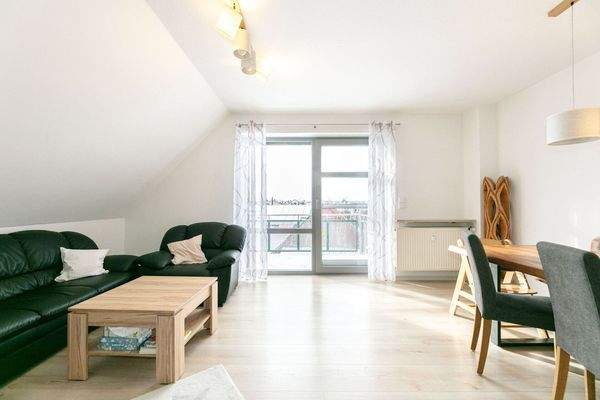 Wohn-/Essbereich || 1.DG