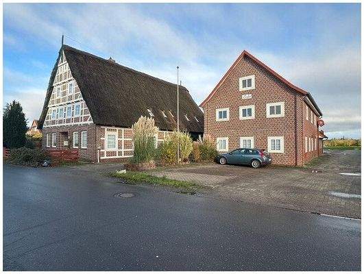 Blick aufs Gebäudeensemble