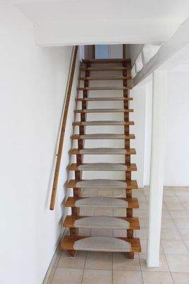 Treppenaufgang Einliegerwhg.