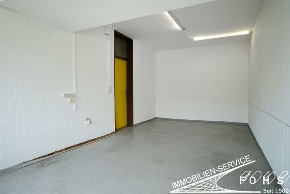Lager 916 m² EG + Büro Geb. 31 