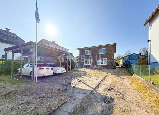 Außenansicht von der Straße aus