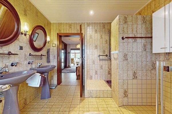 Badezimmer Erdgeschoss