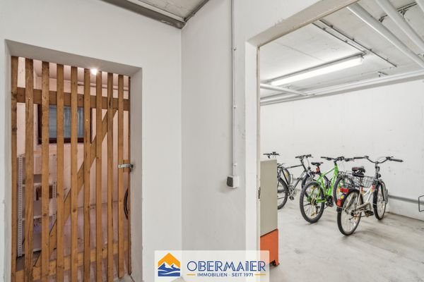 19_Eigenes_Kellerabteil und_Fahrradkeller