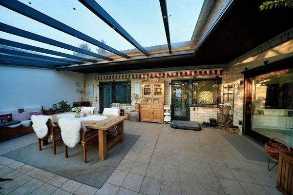 Überdachte Terrasse