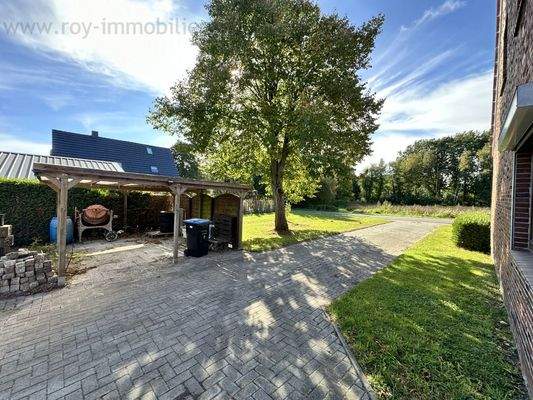 Carport / Unterstellfläche