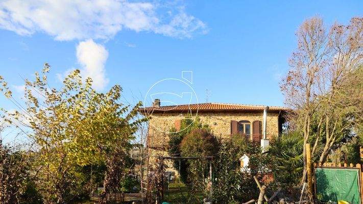 Großflächiges Anwesen