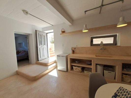 Kreta, Kalyves: Elegante neoklassizistische Villa am Meer zu verkaufen