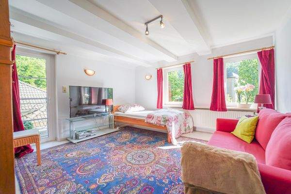 Gästezimmer mit Balkonzugang 