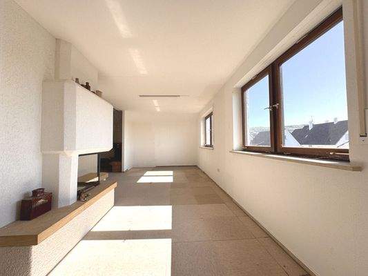 Dachgeschoss (ehemaliger Showroom für Holzöfen)