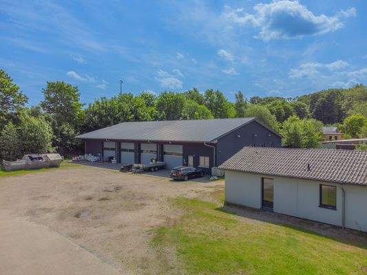 Front - und Seitenansicht 