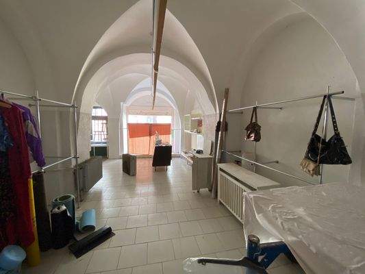 Ladenlokal im Erdgeschoss (4).jpg