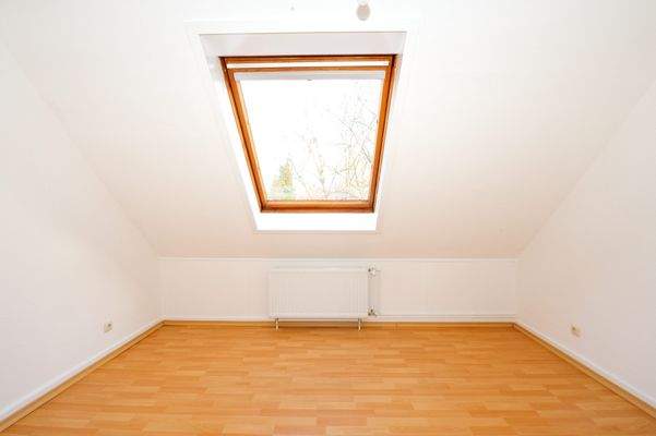 Wohn_DG_Zi 1 (Dachfenster)