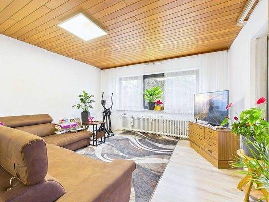 Vielseitiges Zweifamilienhaus in Dillingen, Pachtener Heide