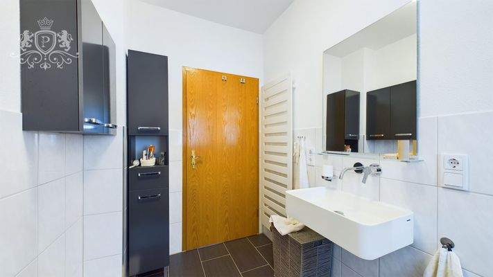 CAM01984G0-PR0424-STILL013