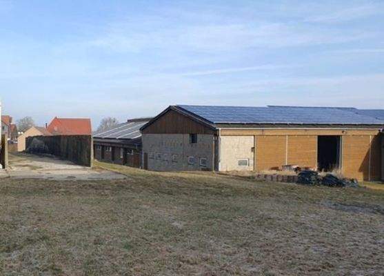 Mehrzweckhalle / Zufahrt Fahrsilos