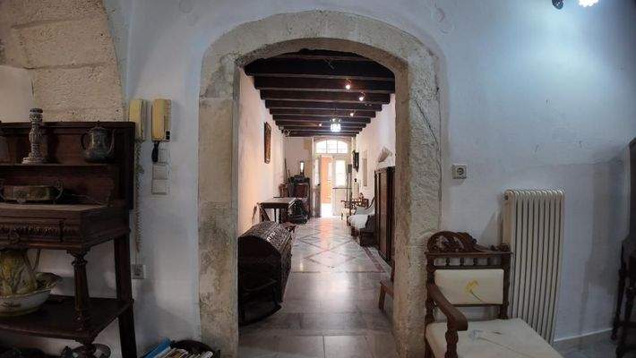 Kreta, Rethymno: Einzigartig gestaltetes Einfamilienhaus zum Verkauf in der Altstadt