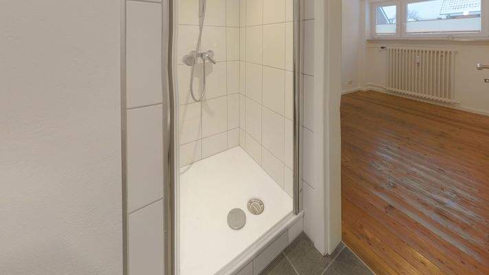 Duschbad Untergeschoss links