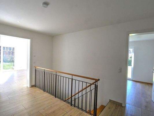 Geräumiger Dielenbereich