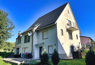 Südostansicht des Hauses (Gartenseite zum Wald)