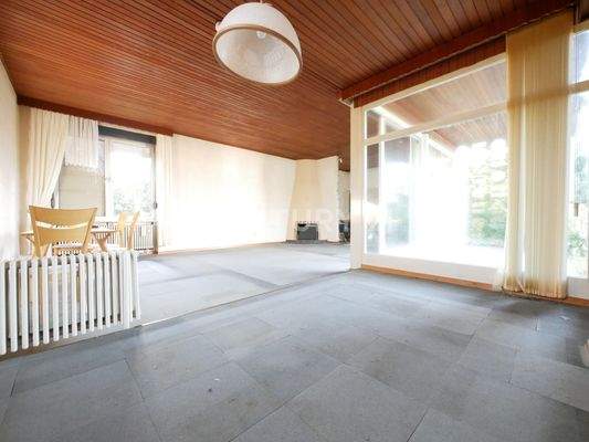 Großer, offener Wohn-/ Essbereich mit Zugang zur Terrasse