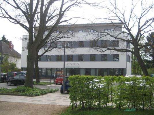 Vorderansicht Gebäude