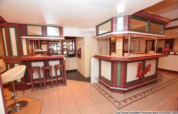 Theke und Ausschank im Untergeschoss