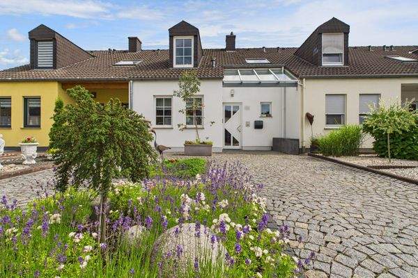 Schlossstraße 22 – 54293 Trier-Quint