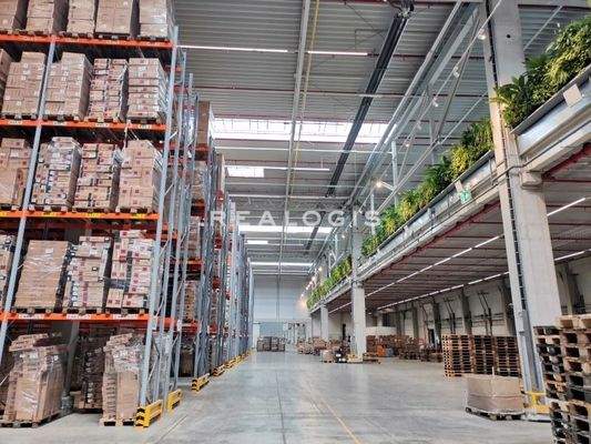 Innenansicht Hallenfläche