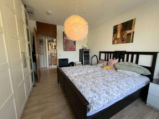 027 Schlafzimmer.jpg