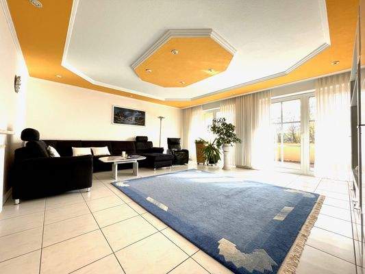 Wohnzimmer Erdgeschoss, mit Sitzecke.jpg