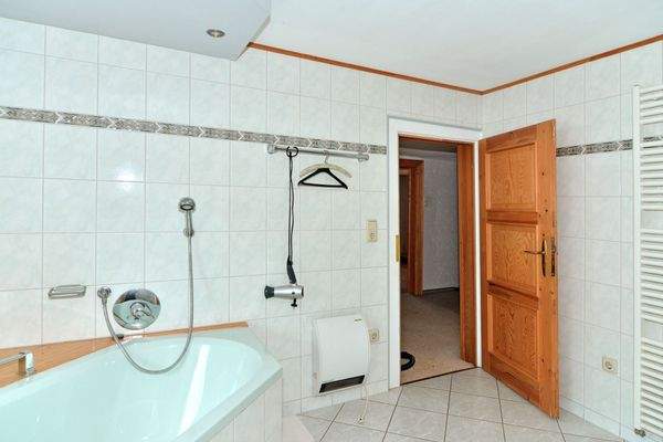 Bahnhofstraße 2 – 54492 Rachtig