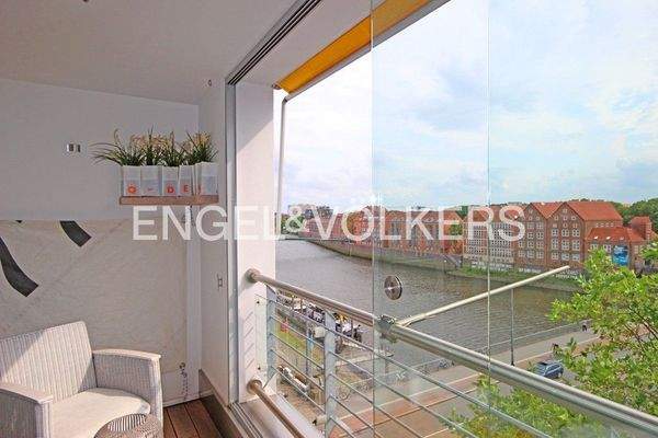 Loggia mit Glasschiebeelementen