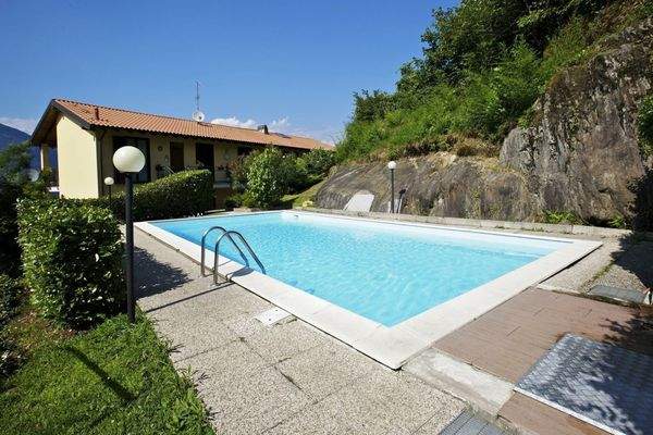 Casa Romantica mit Pool &amp; Traumseesicht. Parkplatz