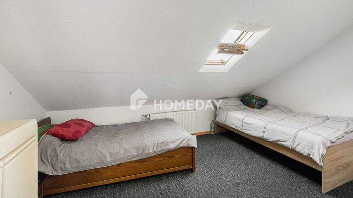 2. OG Schlafzimmer 2 1