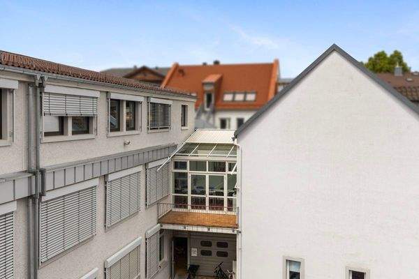 Teilansicht Innenhof mit Wintergarten Mittelstr. 8