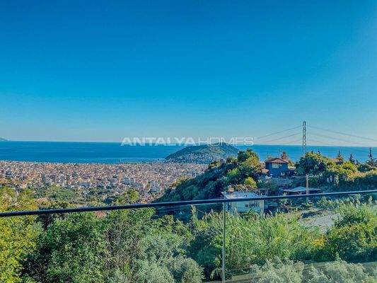 Sea-View Villa with Private Pool in Alanya Tepe