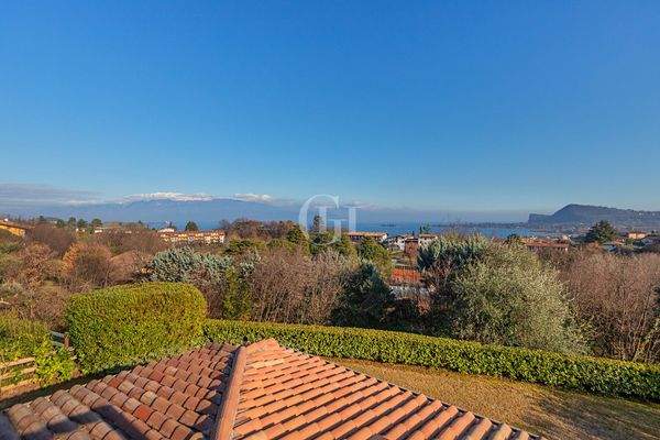 Terrasse mit Seeblick