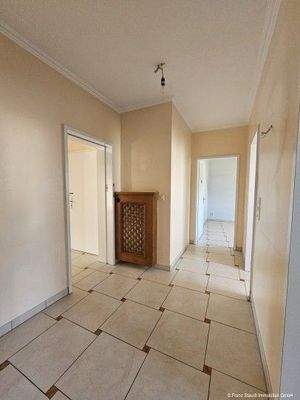 Flur zu den Schlafräumen EG