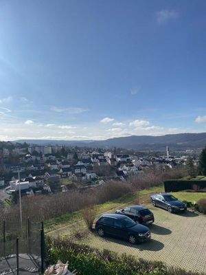 Sonnige Stunden auf dem Balkon