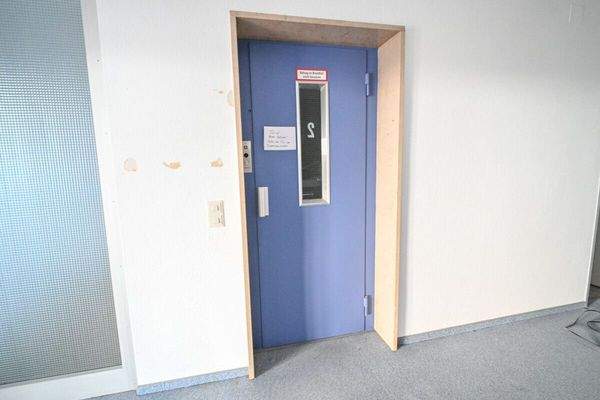 Aufzug 2. OG