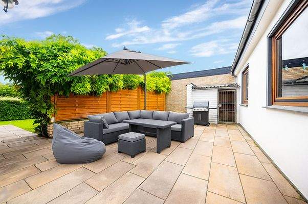 Innenhof virtuell möbliert