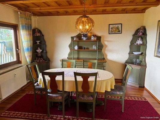 Im Essbereich können Sie Ihre Gerichte genießen