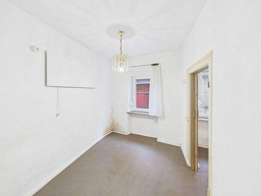 ...Durchgangszimmer...