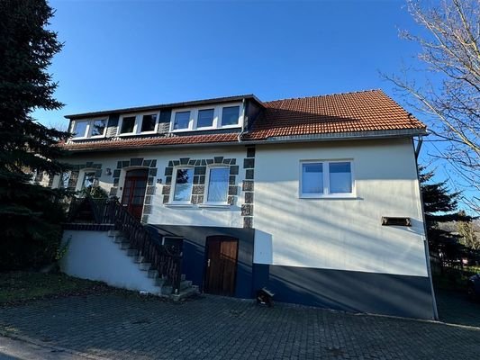 Straßen-Ansicht