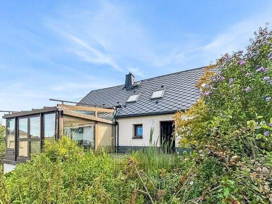 Ansicht mit Wintergarten