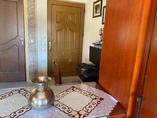 Kreta, Voukolies: Möblierte Wohnung im ersten Stock zu verkaufen